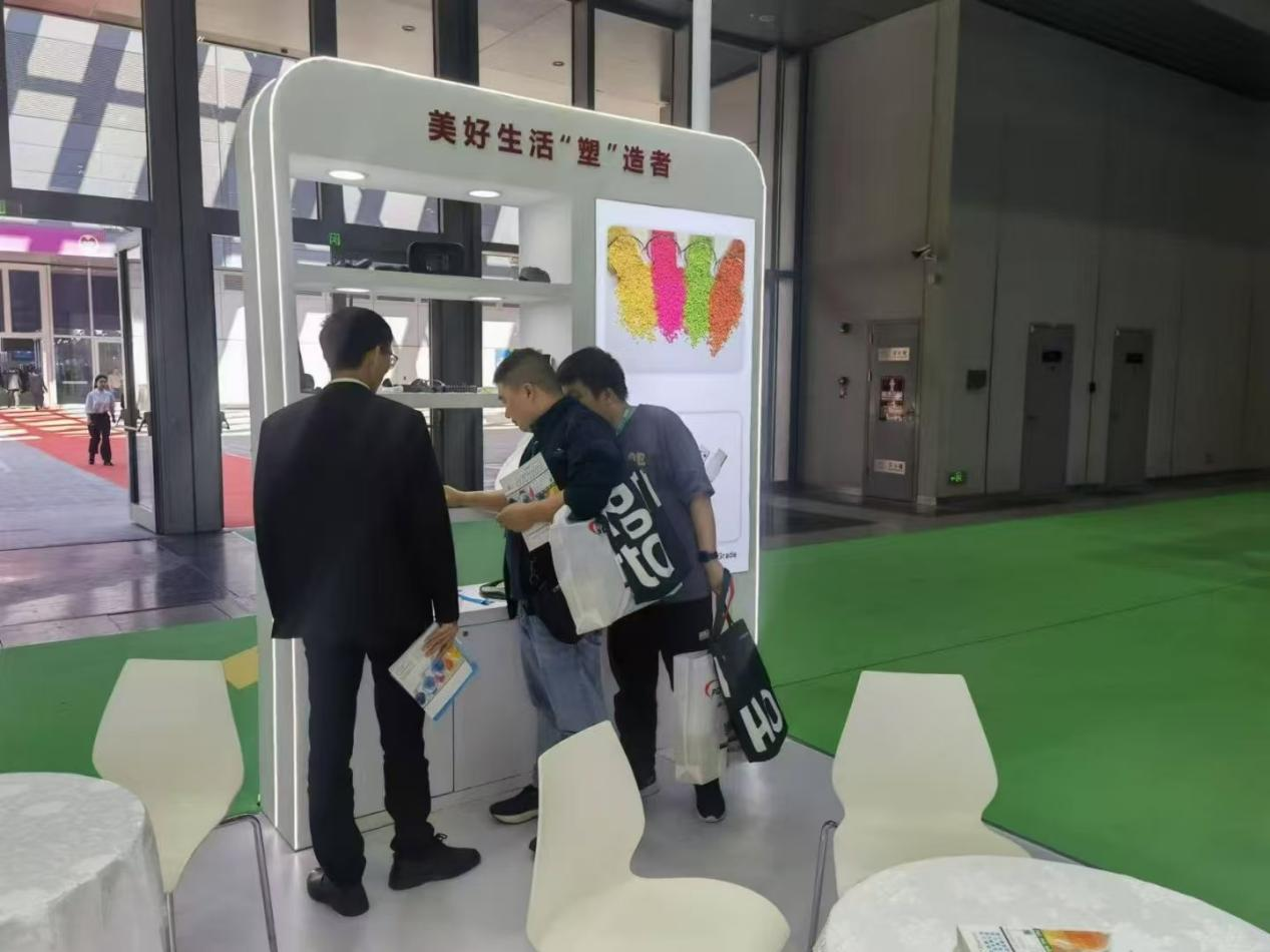 力塑华体会平台-华体会（中国）一站式服务平台
展位现场
